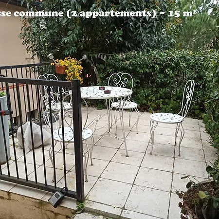 T2 Saint Cyprien 40m2 Independant, Quartier Sympa, 1er Etage Sur 2, Terrasse Apartment *